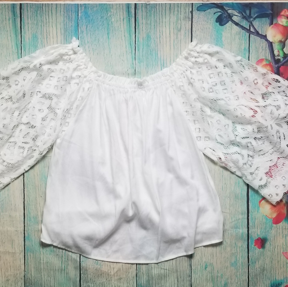 Umgee White Off-Shoulder Lace Sleeve Blouse